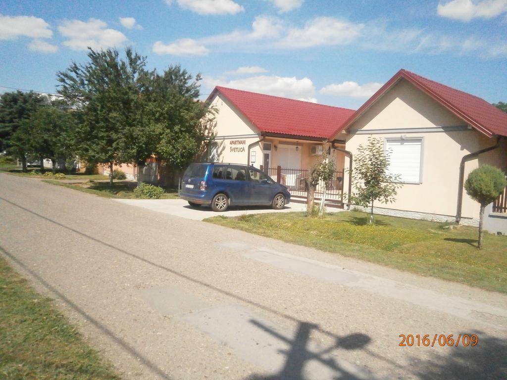Apartments Svetlica Backi Petrovac Buitenkant foto