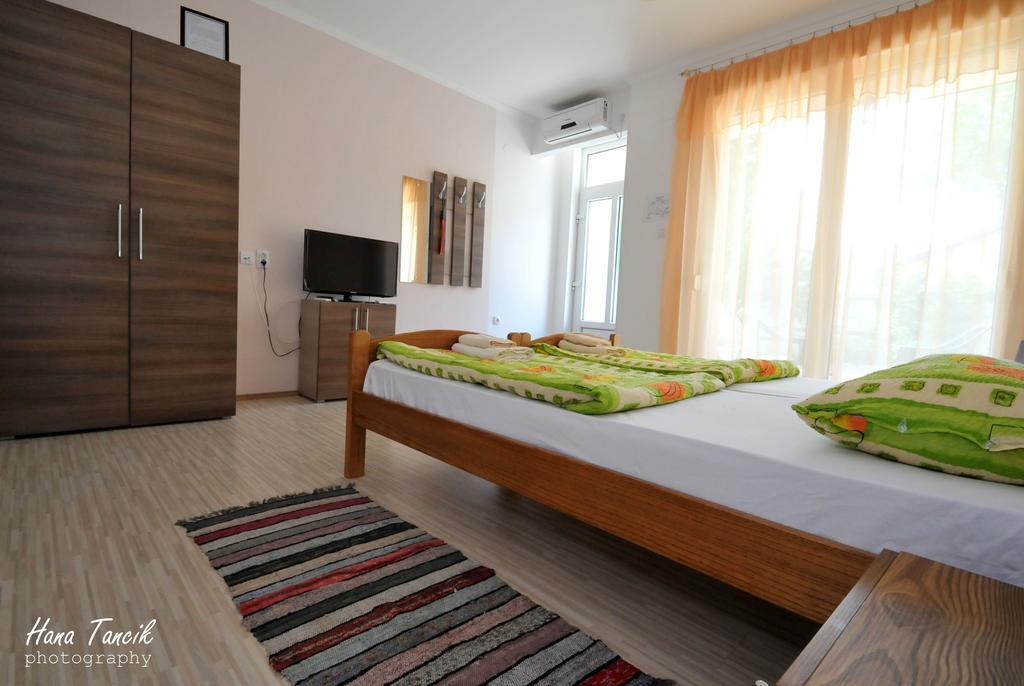 Apartments Svetlica Backi Petrovac Buitenkant foto